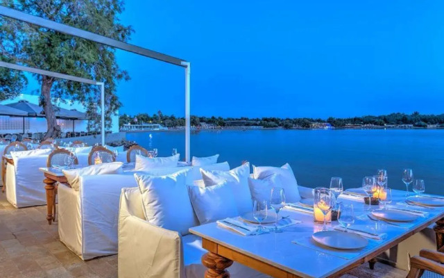 Glyfada Seabreeze Apartment
