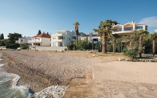 Awesome Home in Zaboric With 5 Bedrooms and Internet