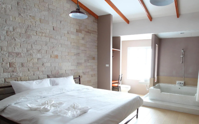 Z2 Boutique Hotel