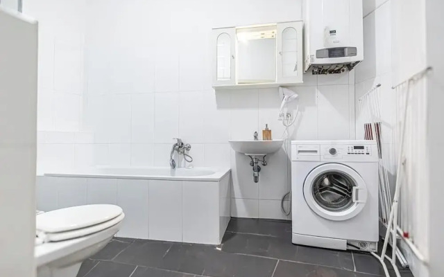Cozy Room Near U6 Dresdner Subway Line