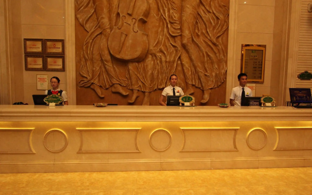 Vienna International Hotel（Guangxi Guilin Yangsuo West Street and Ten-mile Gallery）