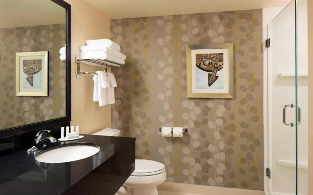 Fairfield Inn & Suites by Marriott Calgary Downtown