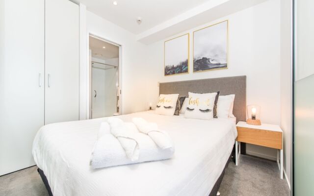 JHT - 1 BRM Apartment, Queen St, Seaview