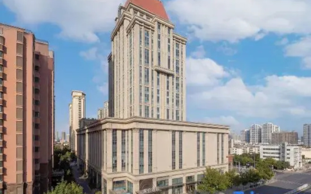 Madison Hotel Tianjin Dongli Huicheng Square
