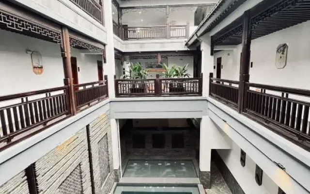 Yunzhongyun Hot Spring Hotel (Mile Branch)