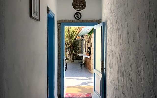 Çakir Bey Hotel