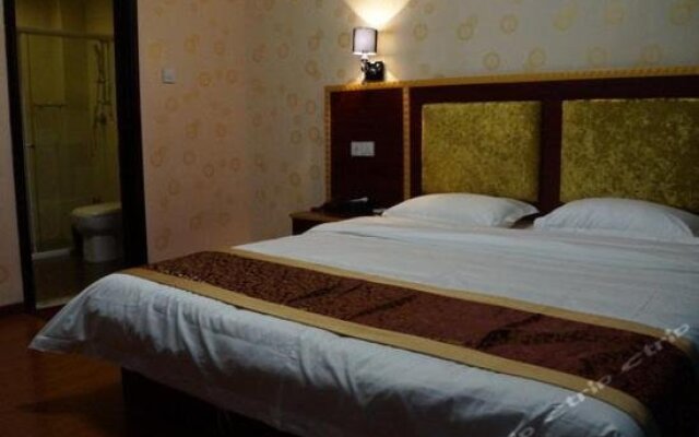 100 Chain Hotel