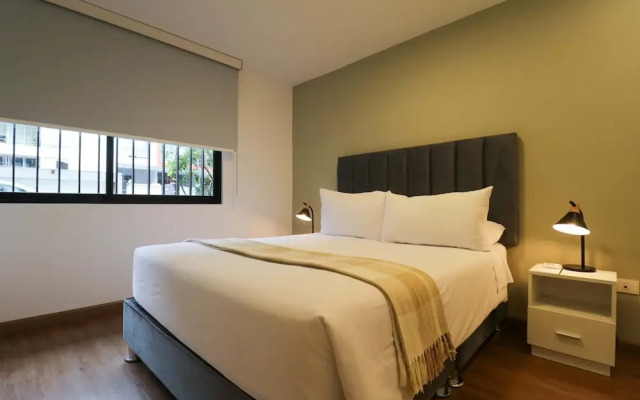 w Monochromatic 2BR w Terrace in Miraflores