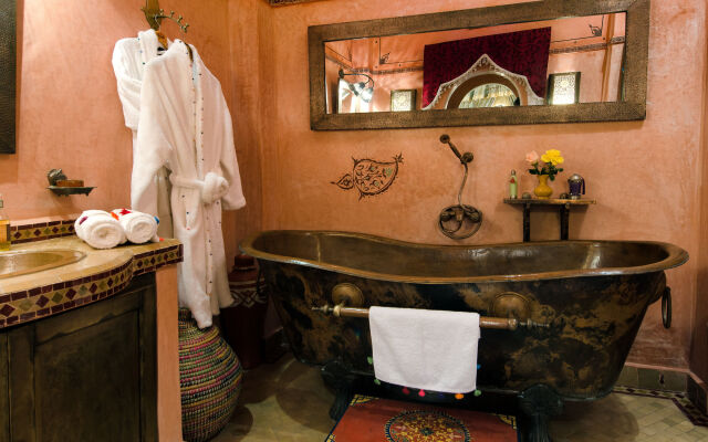 Riad Hikaya