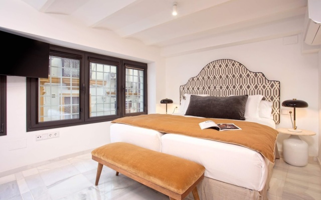 Cozy 2BD Duplex in Seville Center Gran Poder