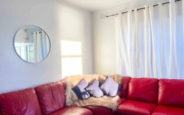 Unwind Esplanade Beach Escape No 5