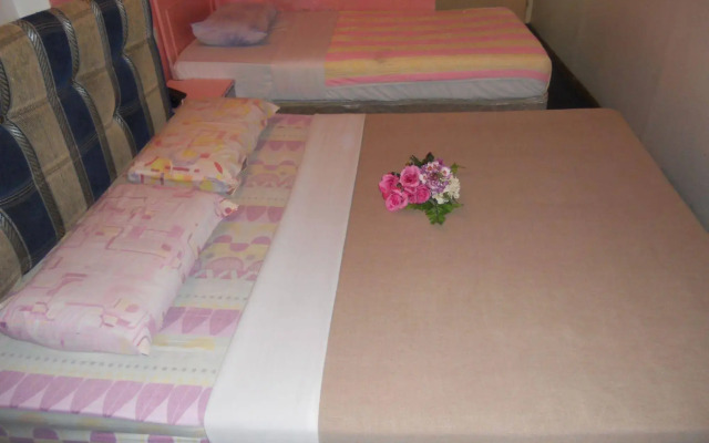 OYO 89625 Bilton Inn