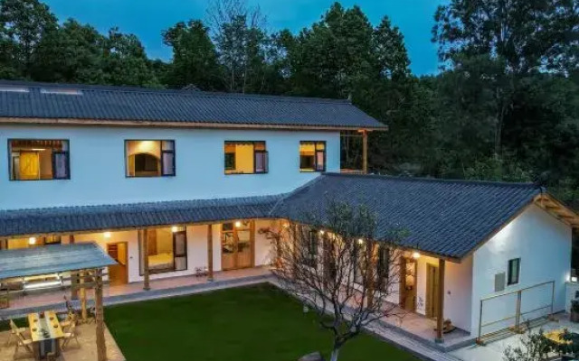 Mianyang orange courtyard home stay