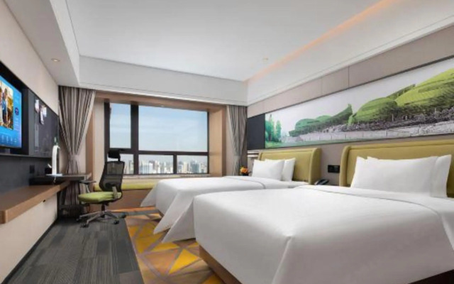 Hampton by Hilton Zhumadian Sports Center