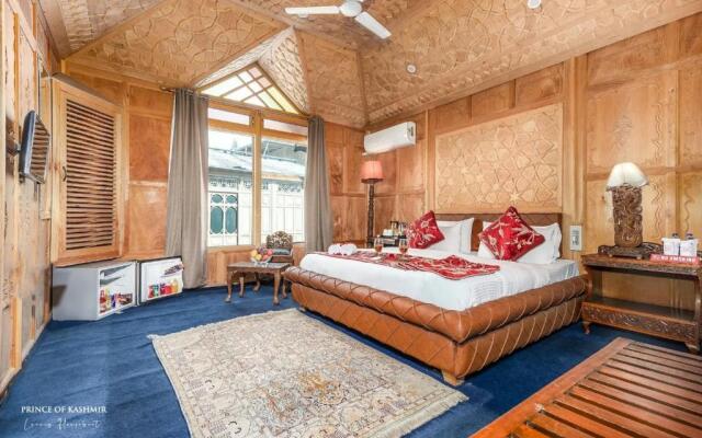 Prince of Kashmir Luxury Houseboat