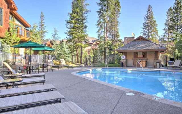 Mountain Thunder Lodge 1213 1 Bedroom Condo by RedAwning