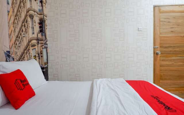 Omar Hotel by Reddoorz