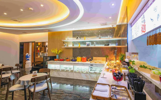 Homeinn Plus Hotel (Wuhan Zhongnan Subway Station Mengshidai)