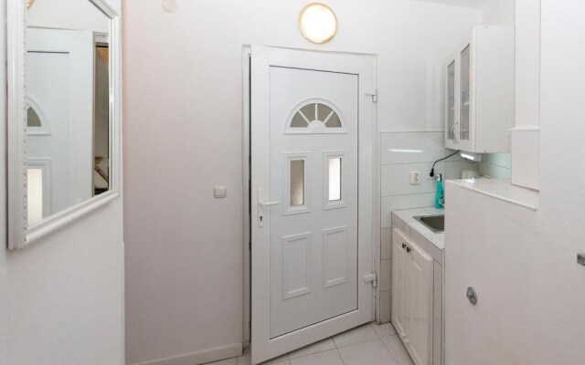 Amazing Home in Premantura With Wifi and 2 Bedrooms