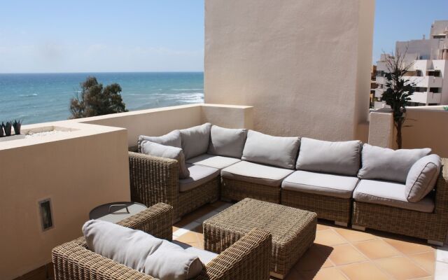 Frontline Penthouse With Private Pool