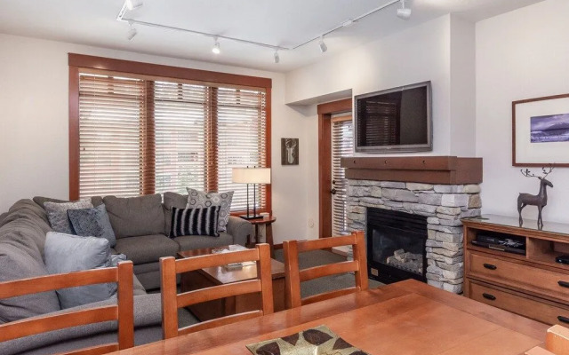 Village #3310 Lincoln House