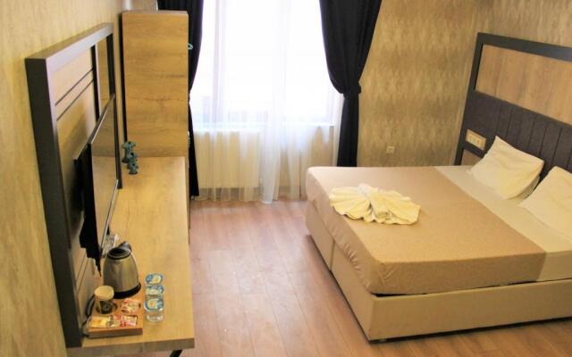 Avcilar Elit Hotel (29 Km Away From Istanbul)
