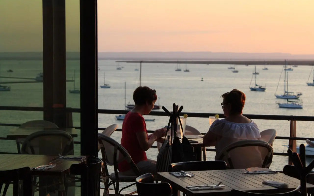 Seven Crown La Paz Malecon