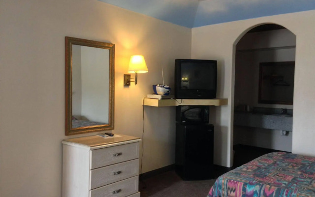 Camelot Inn & Suites McCarty