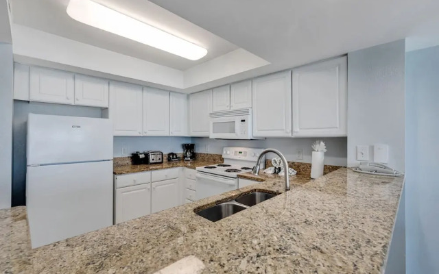 Carolinian Resort 2032