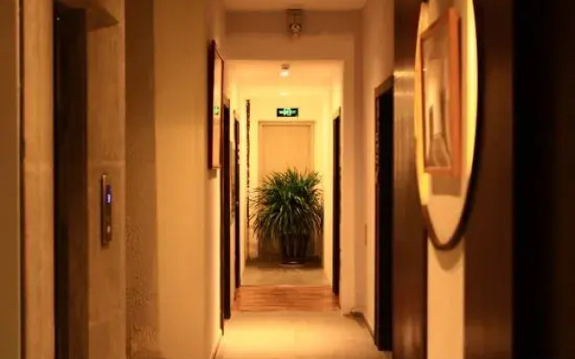 Mirror Star Moon Inn