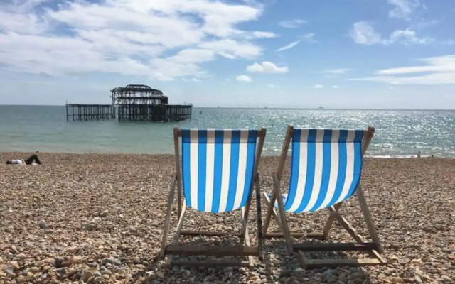 Spacious Central Hove Beach Flat