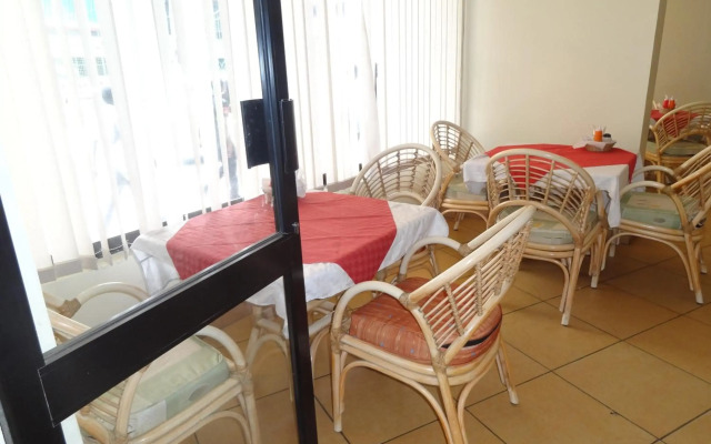 Regency Park Hotel