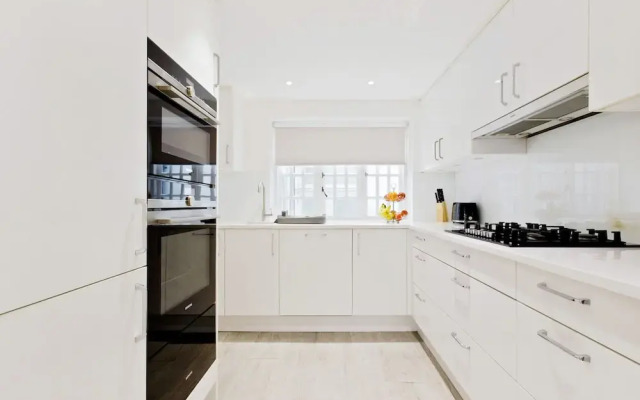 Knightsbridge - Hyde Park Private House