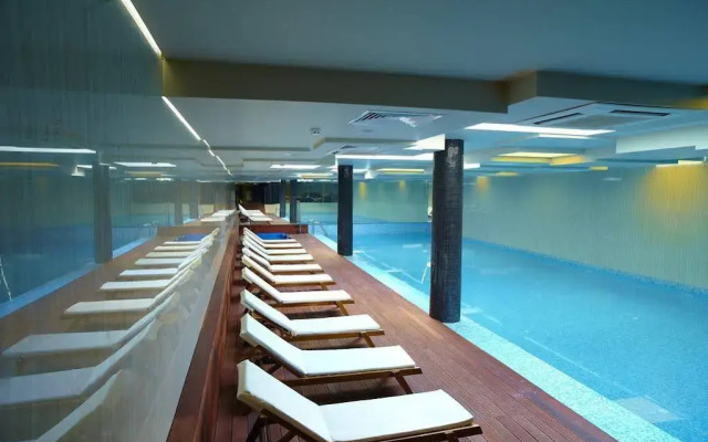 Emirates Apart Residence