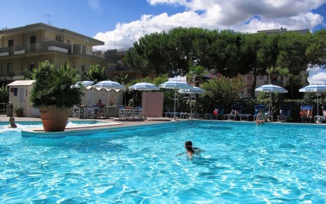 COLORADO Hotel snc by Prandolini Floria & C