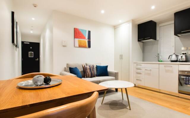 Ehome - Central Location - the Heart of Queen Street Living