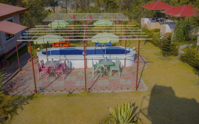 OYO 276 White Orchid Resort