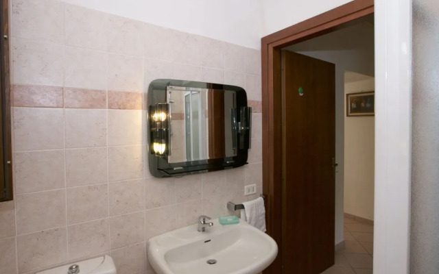 Vintage Cottage in Roccamorice with Garden