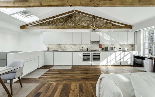 Luxury Loft-style Mews House