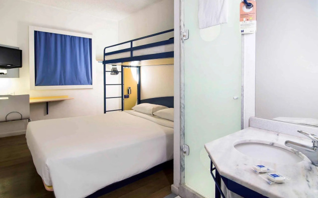 ibis Tamboré