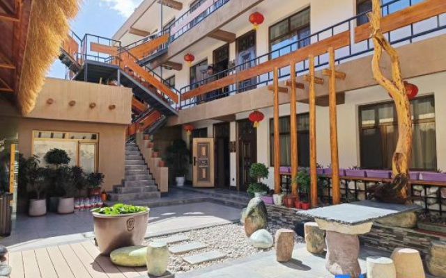 Jiayu Guanxiyu Inn (Mingjiahui Branch)