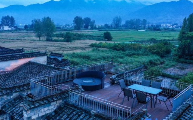 Ruiqi Xiangyun Inn