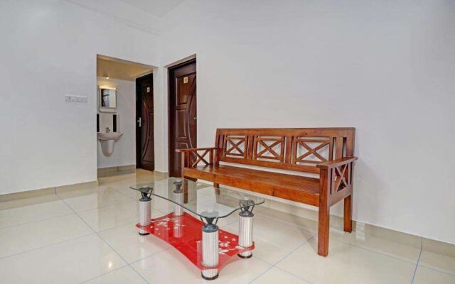 Treebo Nirupama, 750m from Aluva Railway station