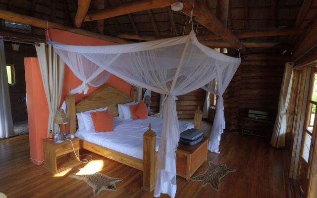 Trackers Safari Lodge Bwindi