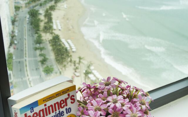 Beach Front Oceanous Apartment