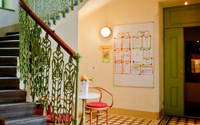 Actilingua Apartment Hotel