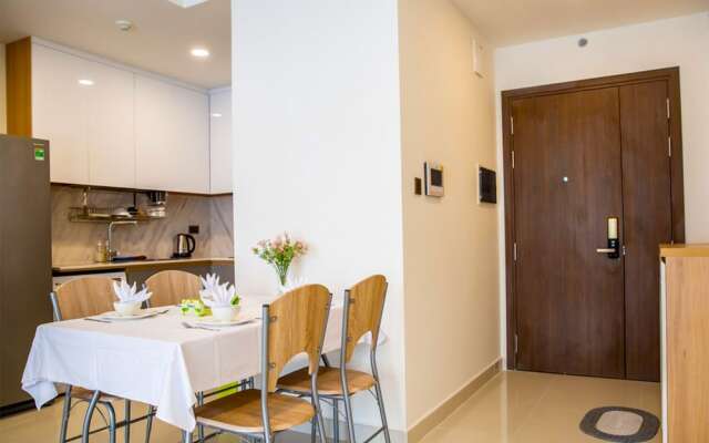 Gold Bee Apartment - Saigon Royal