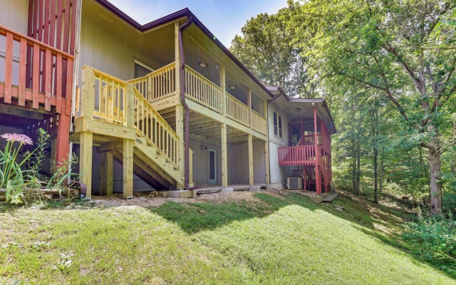 Serene Bella Vista Getaway Near Trails!