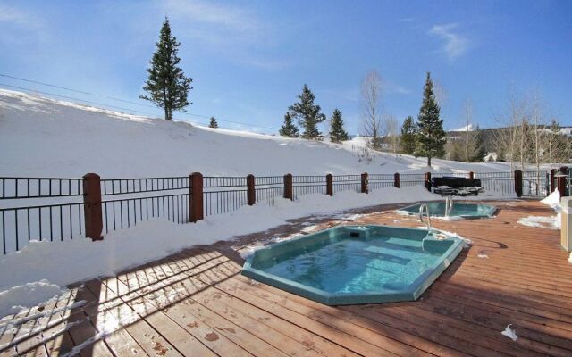 Highland Greens Lodge 211