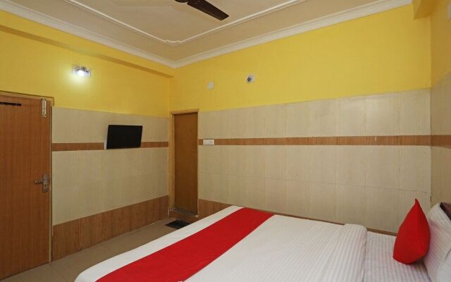 OYO 15915 Hotel Star Inn